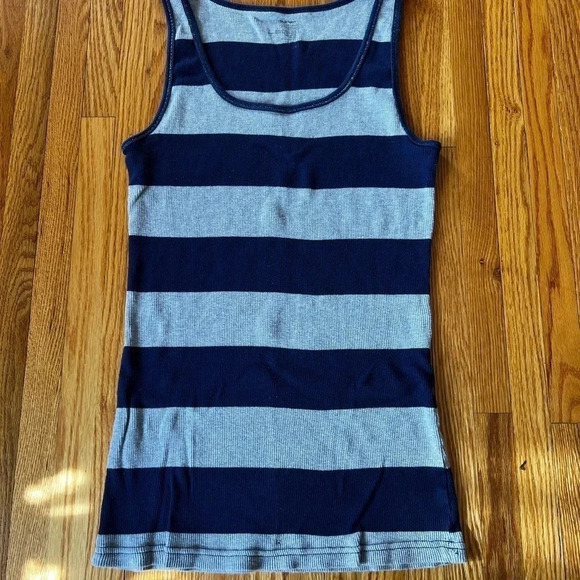 Old Navy Tops - Old Navy tank top